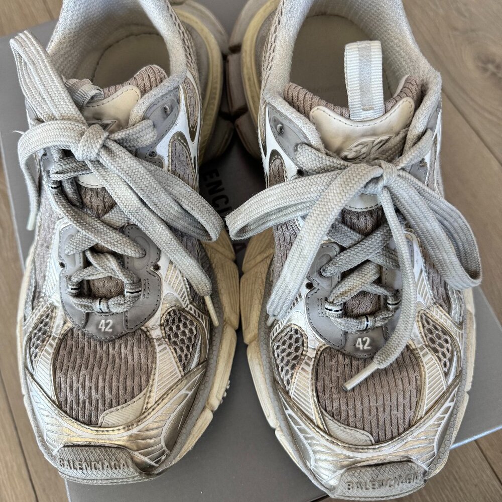 Men's Balenciaga 3XL sneaker size 42